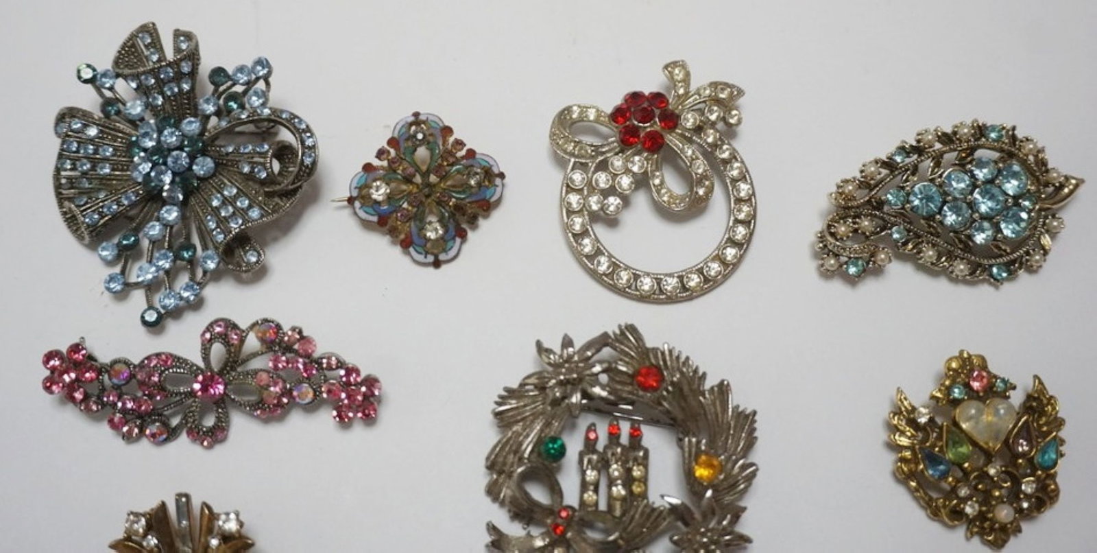 ASSORTED DESIGNER PINS - 3