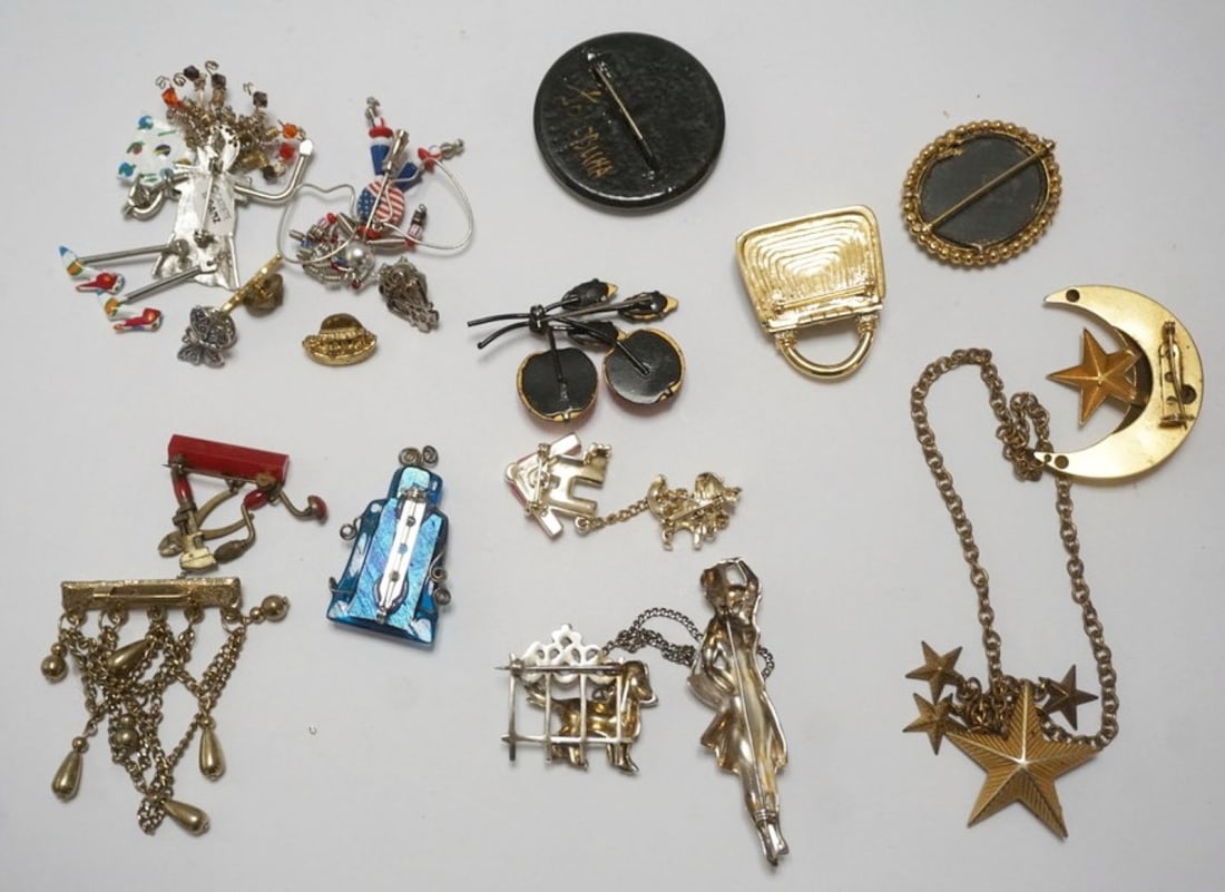 ASSORTED DESIGNER PINS - 6