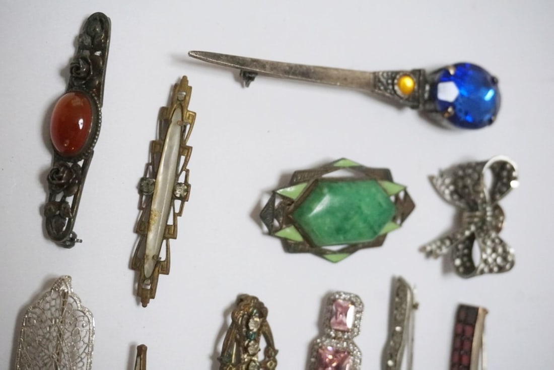 ASSORTED DESIGNER PINS - 2