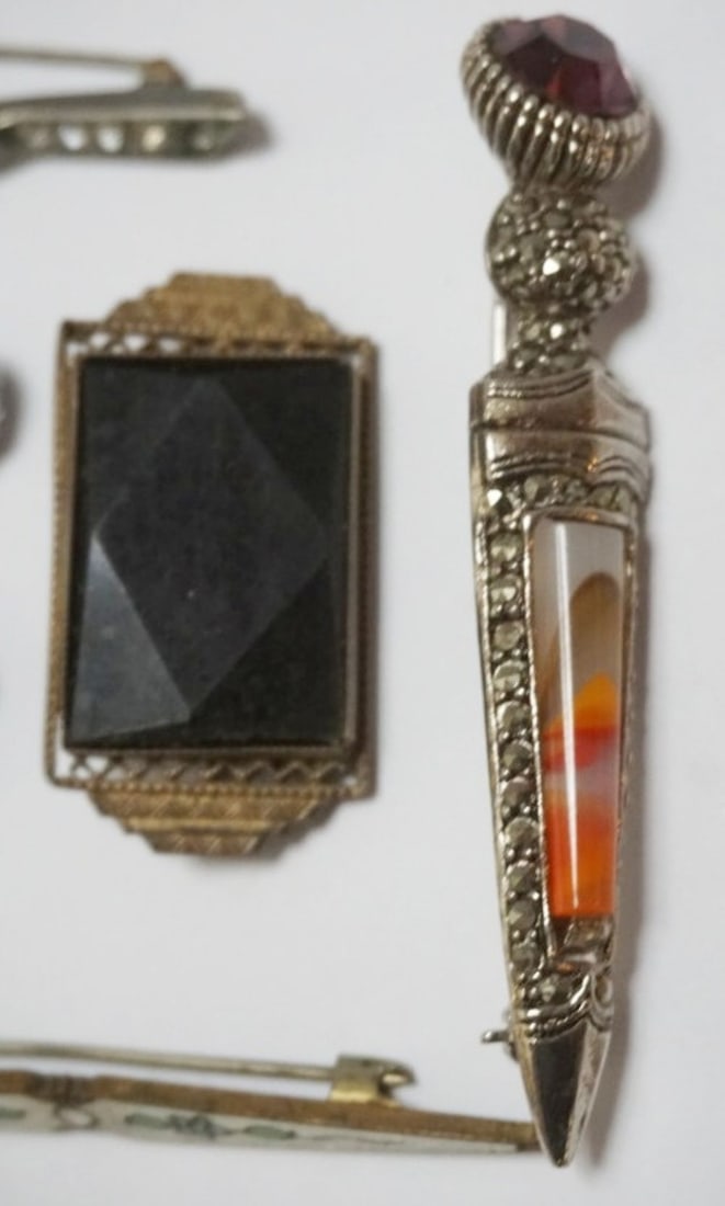 ASSORTED DESIGNER PINS - 4