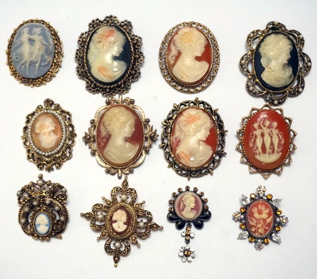 ASSORTED CAMEO PINS (1 of 4)