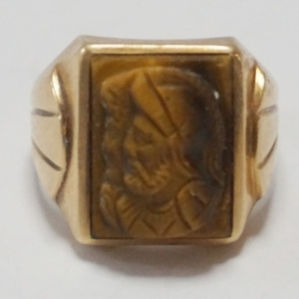 14K MENS SIGNET RING: 14K MENS SIGNET RING, SIZE 10 1/4, 5.27 DWT WITH STONE
