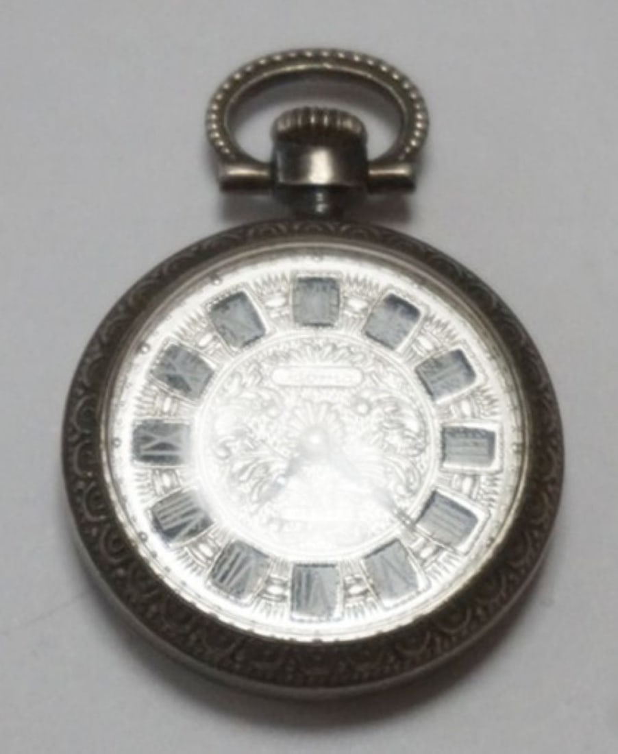 VINTAGE LADIE PENDANT WATCH IN ORNATE CASE (1 of 3)