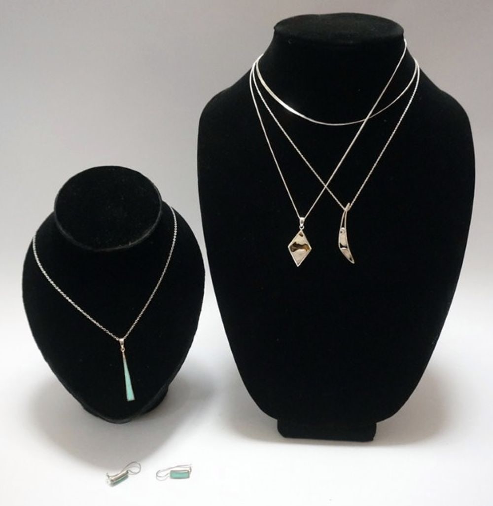 ASSORTED STERLING SILVER NECKLACES (1 of 3)