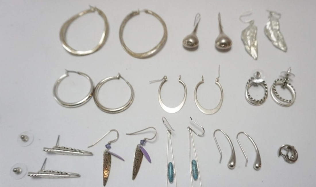 ASSORTED WOMENS EARRINGS (1 of 3)