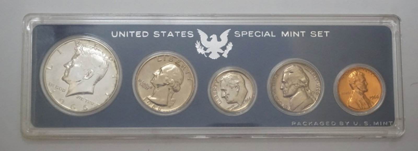 1966 SPECIAL MINT SET (1 of 2)