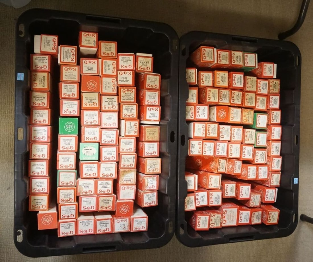 LARGE GROUP OF ASSORTED QRS PLAYER PIANO ROLLS (1 of 3)