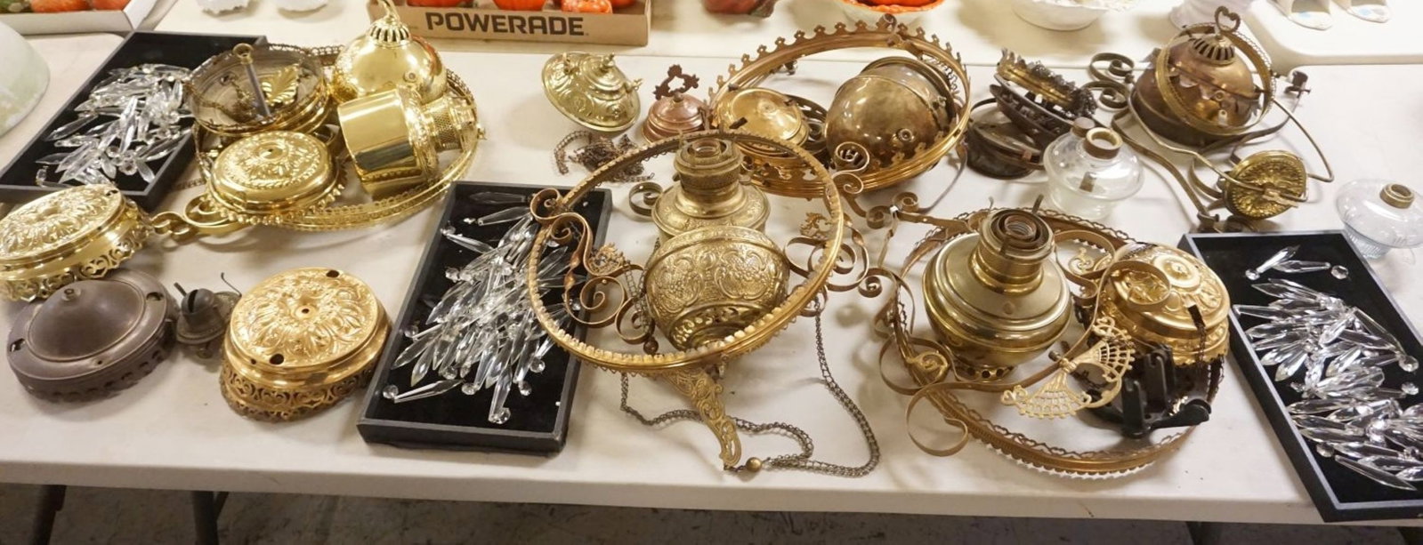 GROUP OF ASSORTES BRASS HANGING LAMPS (1 of 4)