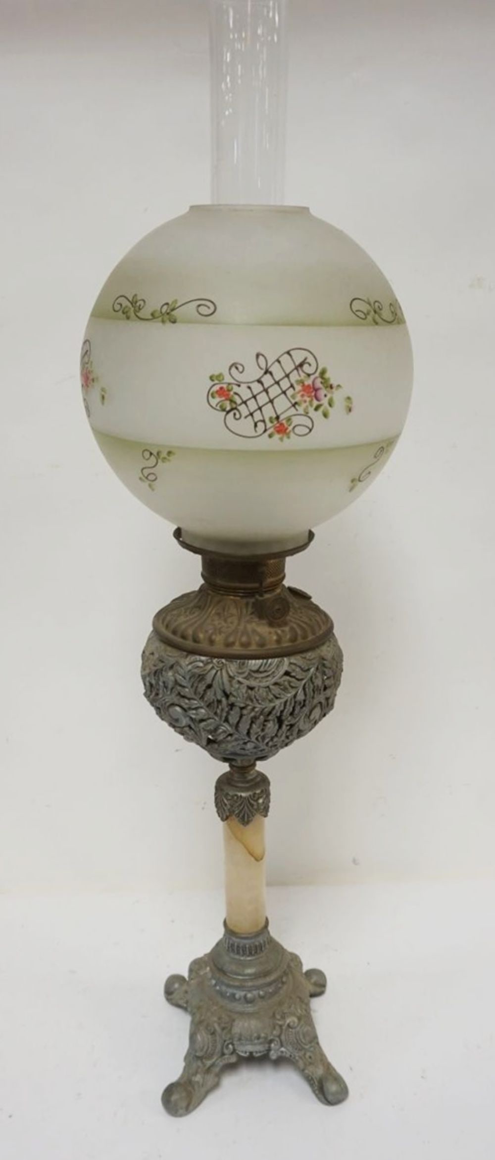 VICTORIAN BANQUET LAMP (1 of 3)