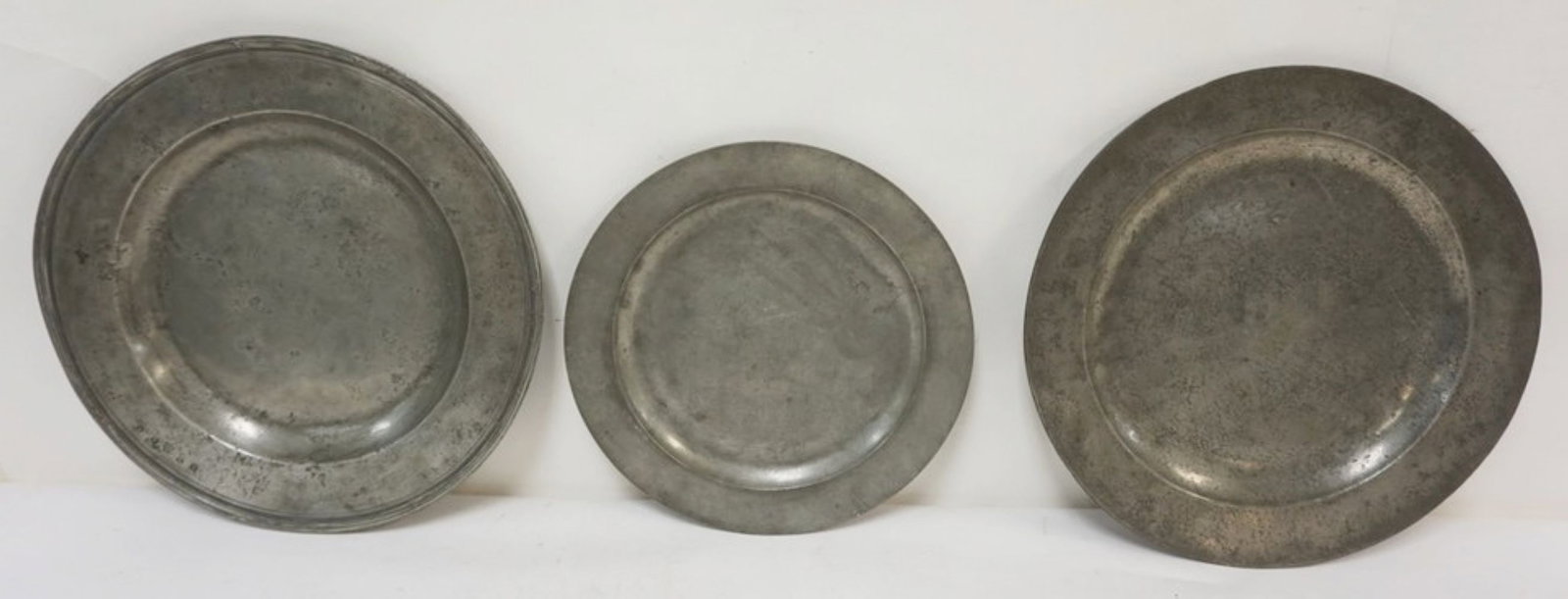 PEWTER CHARGERS (1 of 4)