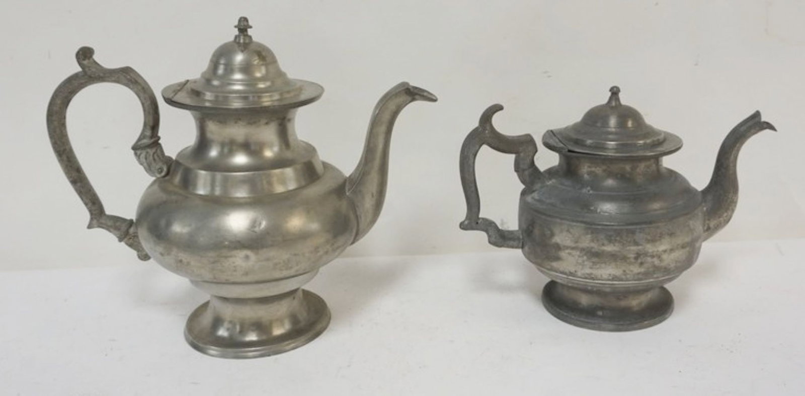 EARLY AMERICAN PEWTER TEA POTS (1 of 6)