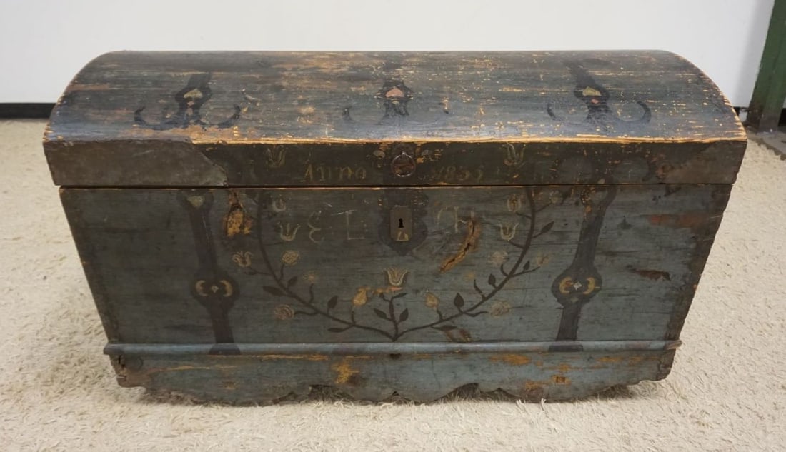 ANTIQUE PAINT DECORATED DOVETAILED DOME TOP CHEST (1 of 16)