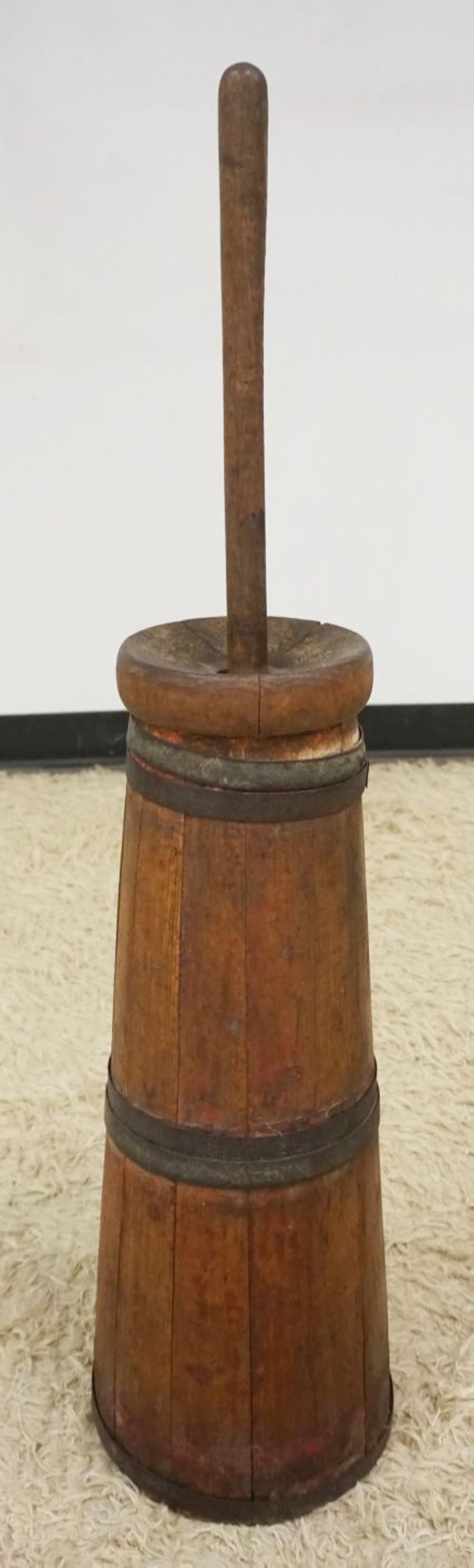 PRIMITIVE BARREL STAVED BUTTER CHURN: PRIMITIVE BARREL STAVED BUTTER CHURN, APPROXIMATELY 39 IN HIGH