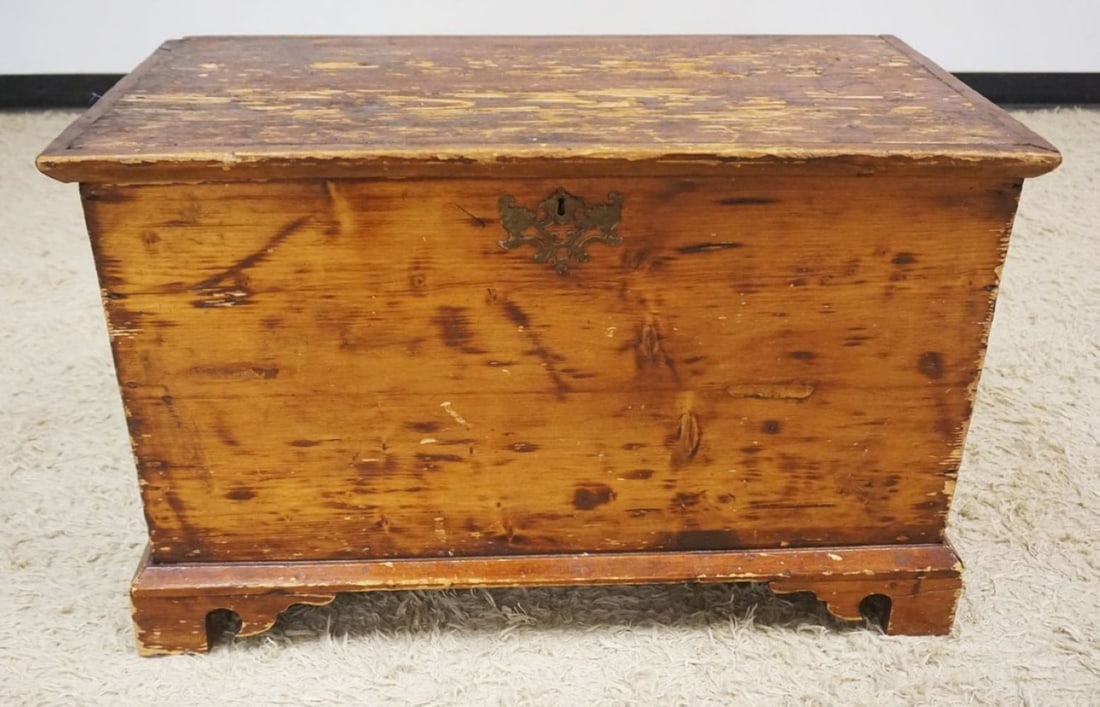 PRIMITIVE PINE BLANKET CHEST (1 of 6)