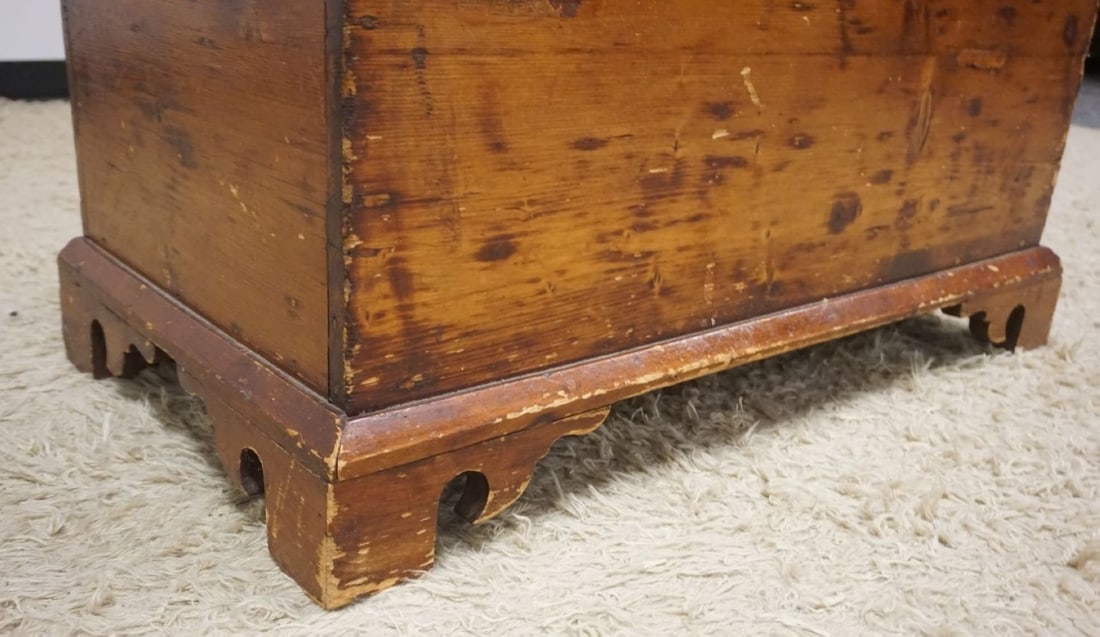 PRIMITIVE PINE BLANKET CHEST - 2