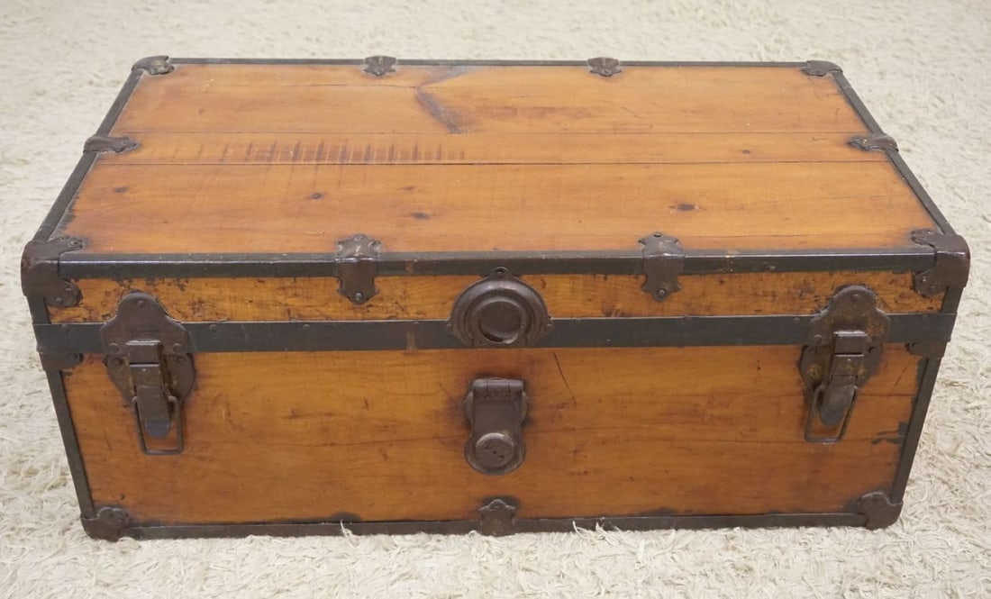 PINE STORAGE TRUNK: PINE STORAGE TRUNK W/METAL BANDING, APPROXIMATELY 18 IN X 32 IN X 13 IN