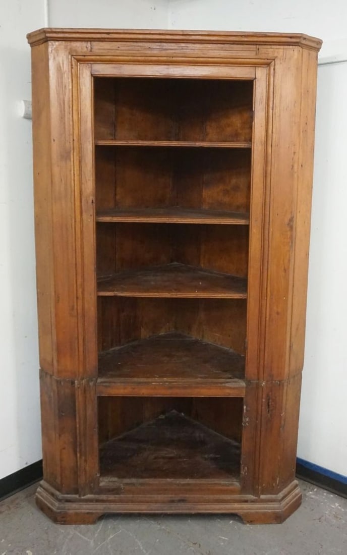 CORNER CABINET (1 of 3)