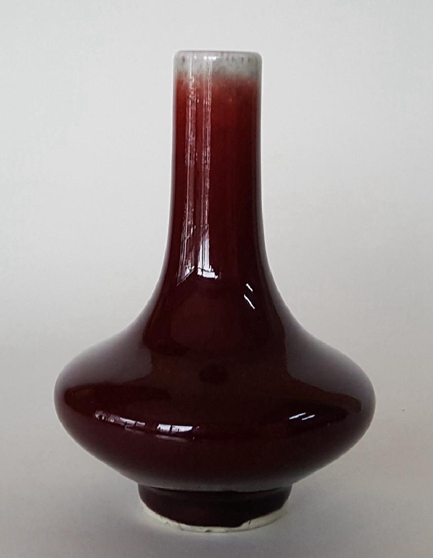 Chinese Porcelain Ox Blood Red Vase: Chinese Porcelain Ox Blood Red Vase Very good condition:no chips, cracks, hairlines or restorations.Size: Height:12.8cm. If you have questions or want to buy it now, please contact us.