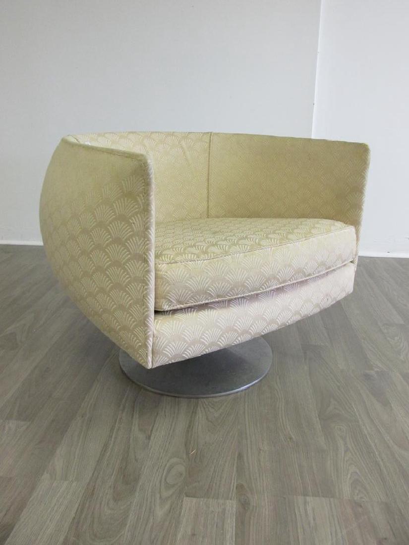 OVERMAN STYLE SWIVEL PEDESTAL CHAIR (1 of 2)