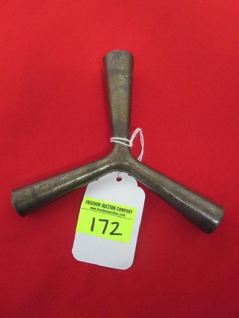 IRON BED KEY (1 of 1)