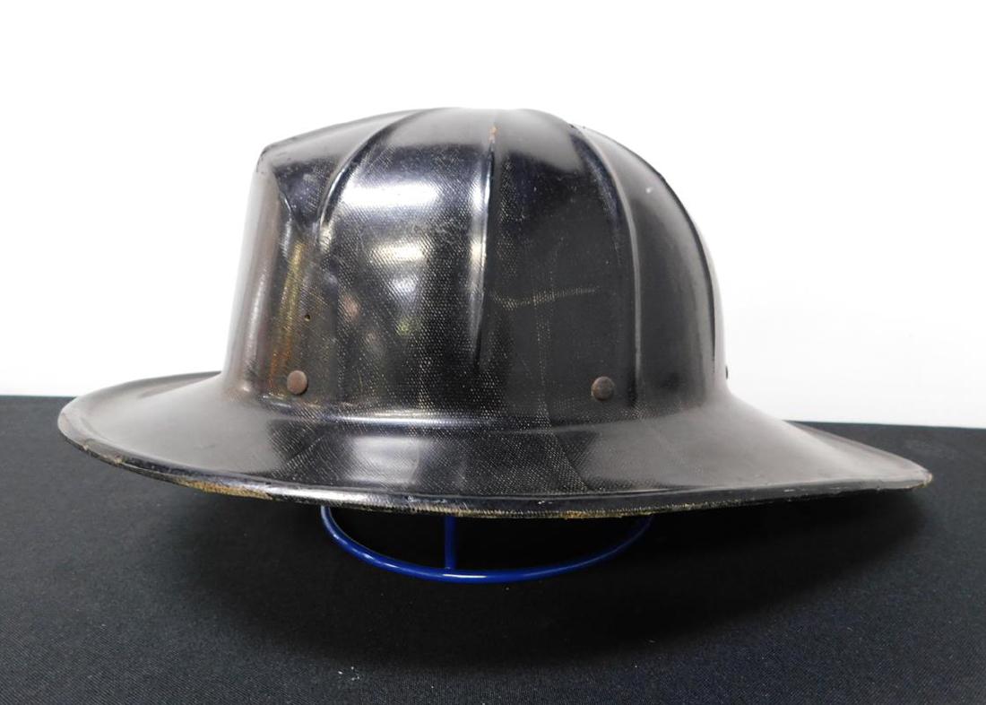 CAIRNS & BROS. FIRE HELMET Nov 24, 2017 Freedom Auction Company in FL