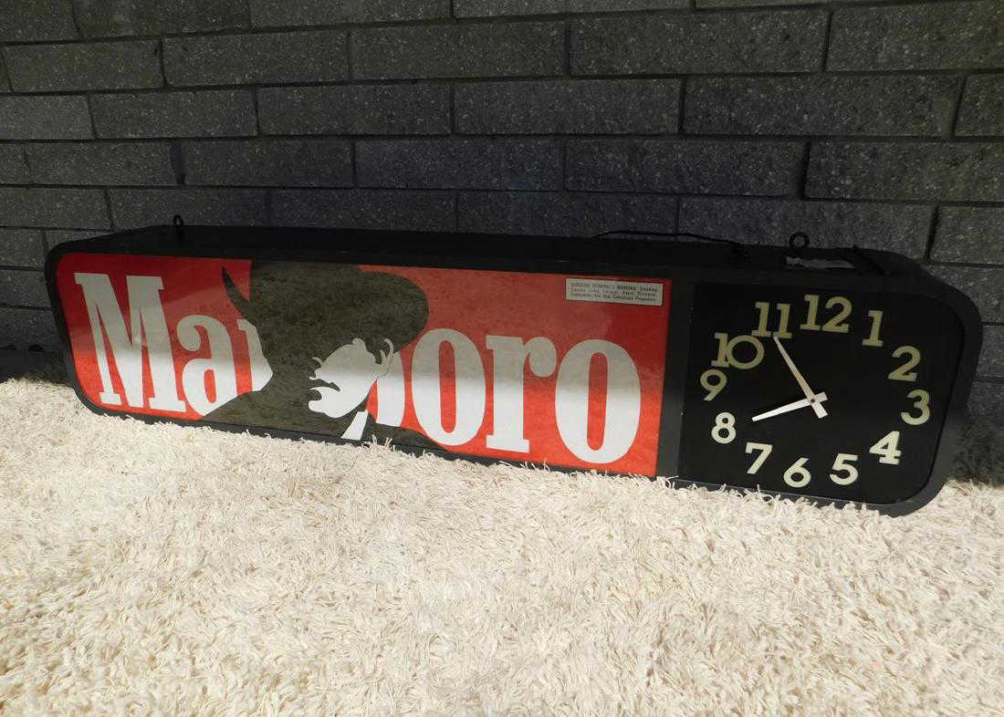 MARLBORO LIT CLOCK SIGN