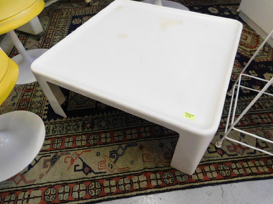 MARIO BELLINI FOR C&B ITALIA TABLE: 33"TOP, 14H