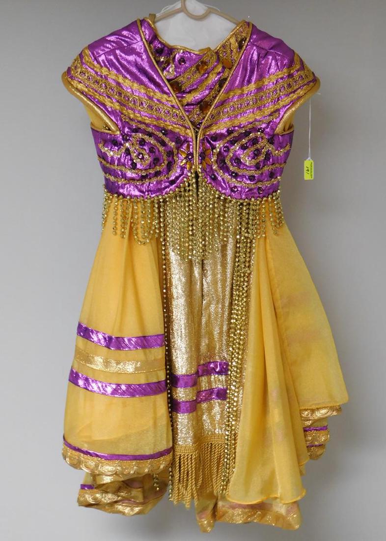 ROYAL HANNEFORD CIRCUS WARDROBE (1 of 2)