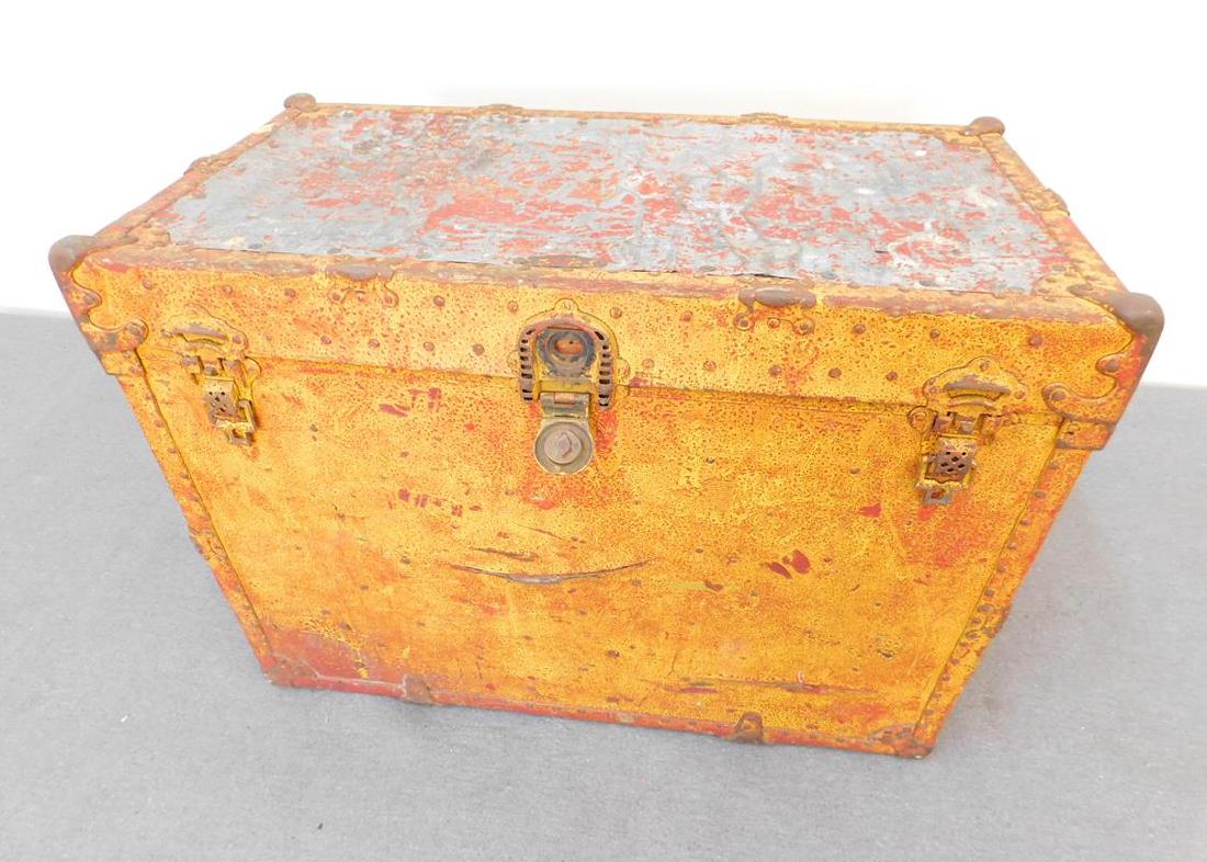 CLOWN ROAD TRUNK - MENKE ESTATE (1 of 7)