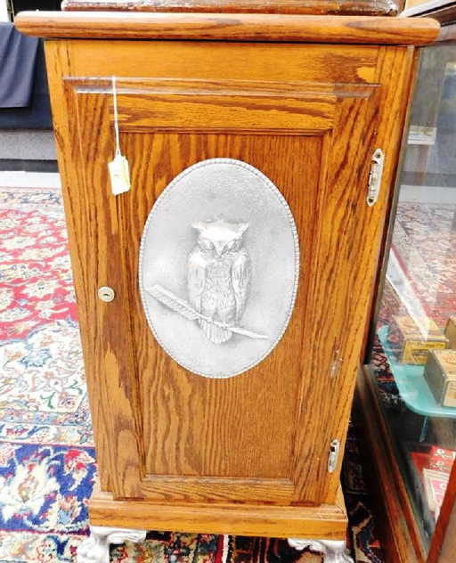 OAK SLOT MACHINE STAND, MILLS OWL ON FRONT