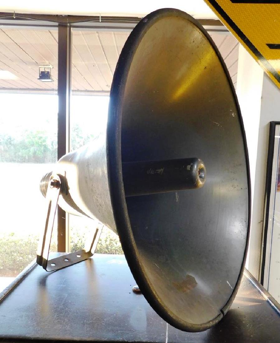 UNIVERSITY LOUDSPEAKERS CORPORATION SPEAKER: LARGE, DIAMETER OF HORN IS 25.5"