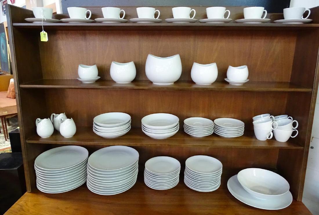 RAYMOND LOEWY FOR ROSENTHAL "RHYTHM" DINNERWARE: 106 PCS.
