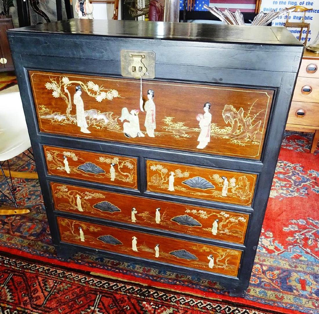 KWO HWA, REP. OF CHINA, CHINOISERIE CABINET: 36"W, 18"D, 41"H