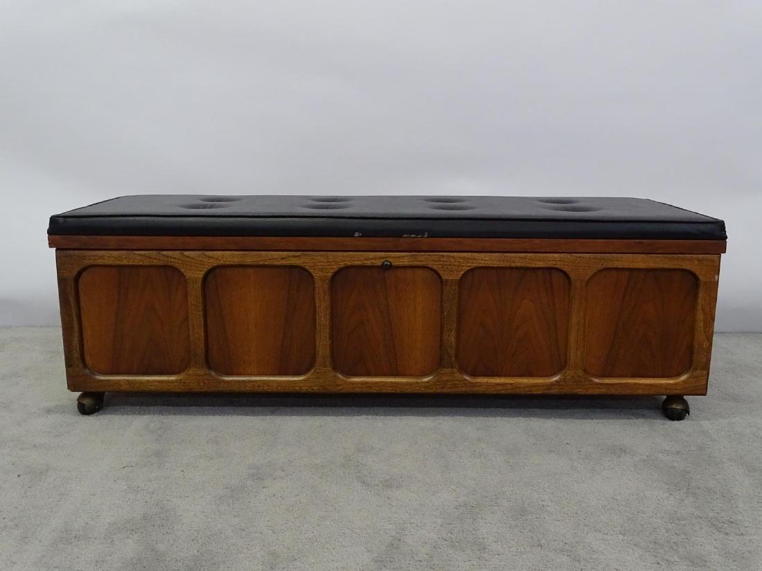 VINTAGE LANE CEDAR CHEST BENCH: SEE TITLE