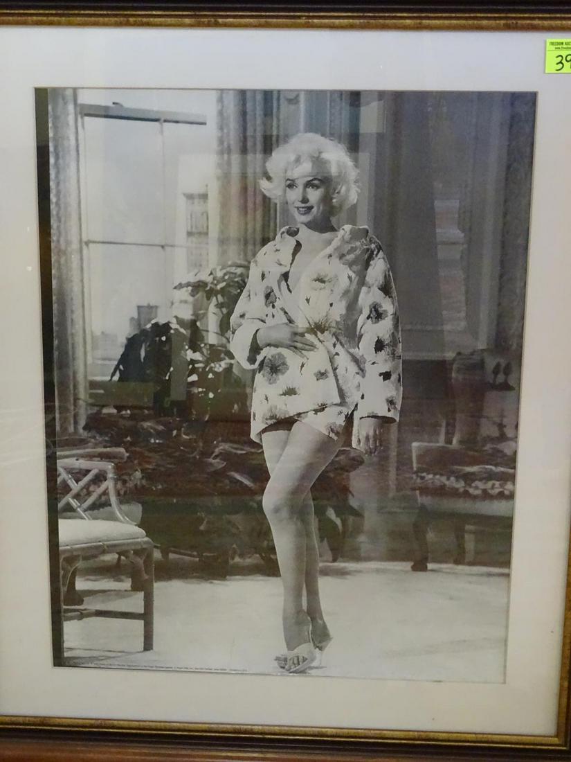 MARILYN MONROE GLOSSY FRAMED POSTER: 24"X28"