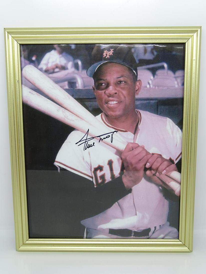 WILLIE MAYS SIGNED PHOTOGRAPH: SEE TITLE