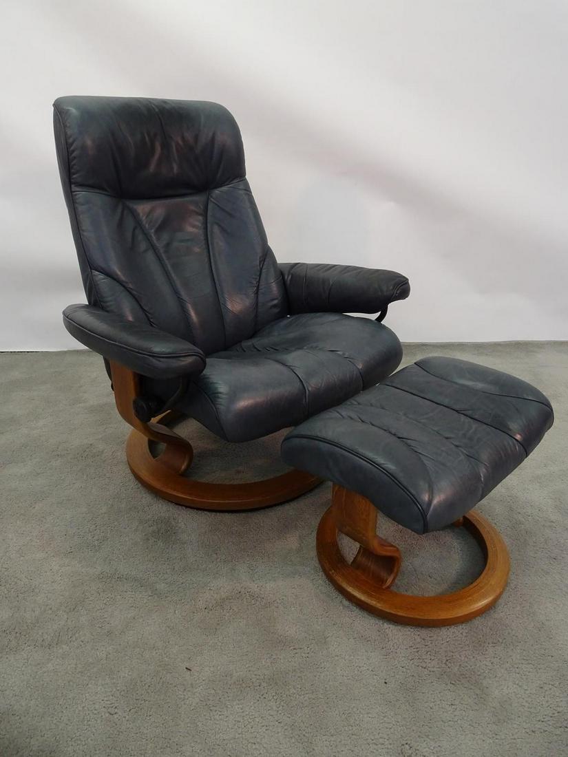 EKORNES STRESSLESS RECLINER & OTTOMAN: SEE TITLE