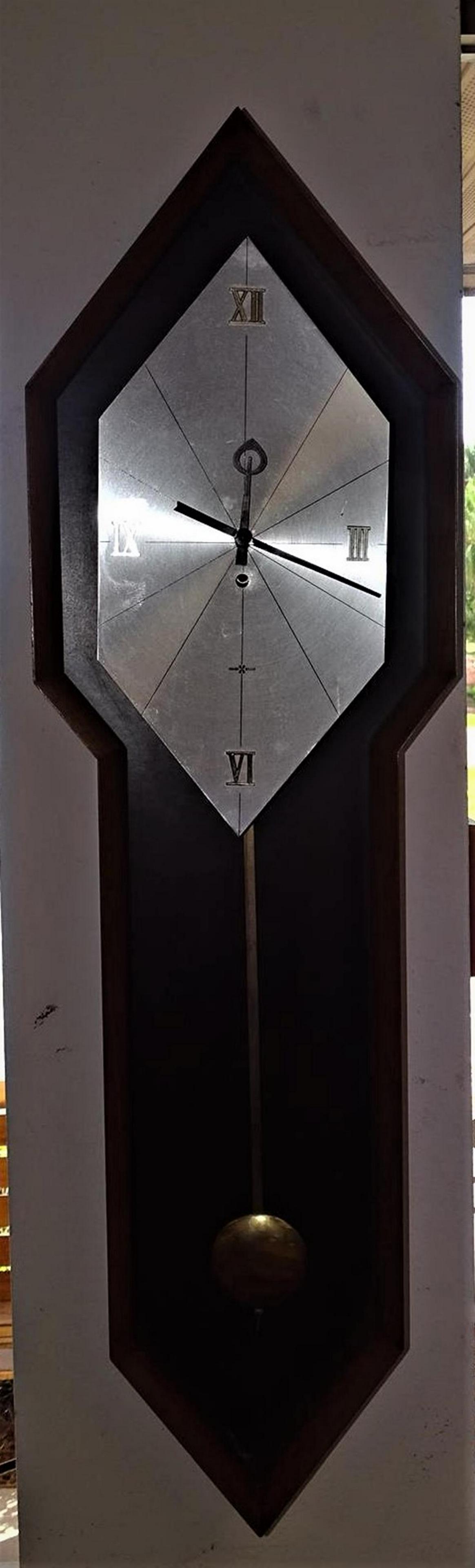 HOWARD MILLER WIND UP WALL CASE CLOCK Oct 27, 2019 Freedom Auction