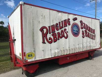 RBBB BAGGAGE WAGON #65: RINGLING BROS. AND BARNUM & BAILEY CIRCUS BAGGAGE WAGON, AS WAS USED FOR TRANSPORT OF PROPS AND SUPPLY FOR THE SHOW. BUYER RESPONSIBLE FOR REMOVAL AND TRANSPORT. BOX LENGTH IS 20'. INTERIOR WIDTH IS 7