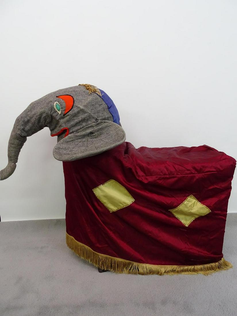 BABY ELEPHANT BEND-OVER PROP - LECLAIR FAMILY (1 of 5)