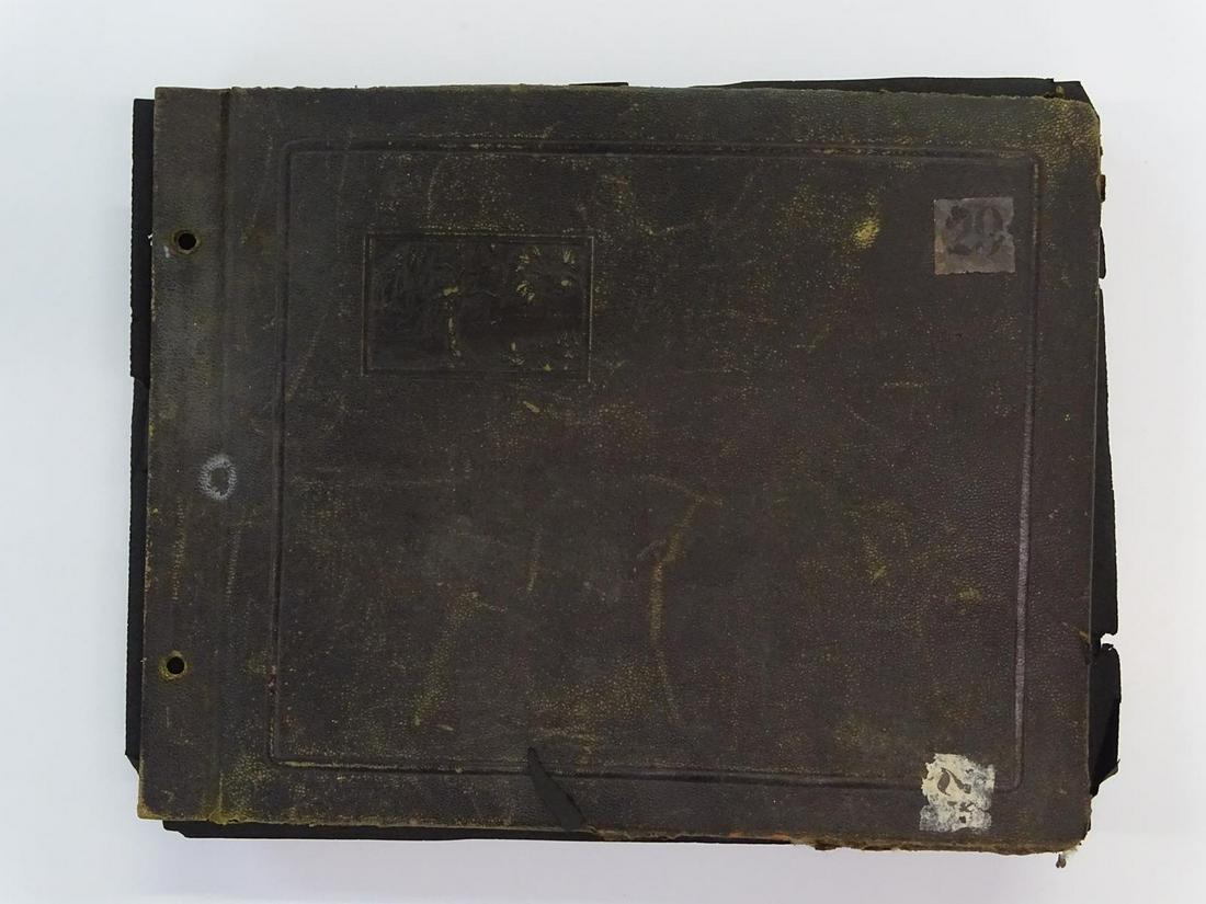 1930'S CIRCUS PHOTOGRAPH SCRAPBOOK (1 of 2)