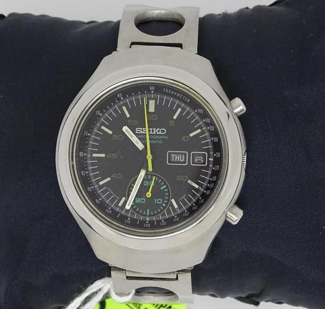 SEIKO 6139-7100 HELMET WATCH: AUTOMATIC, RUNNING.