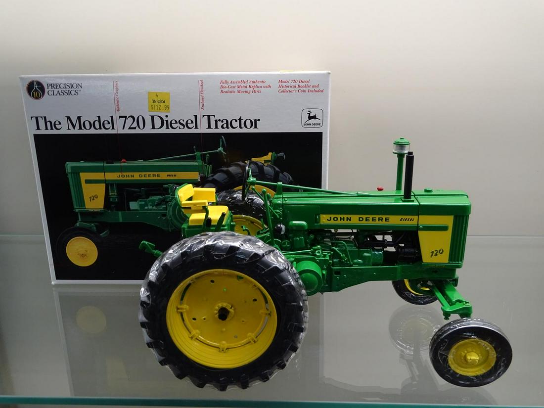 ERTL PRECISION CLASSICS TOY TRACTOR: 1/16 SCALE MODEL 720 DIESEL TRACTOR WITH BOX