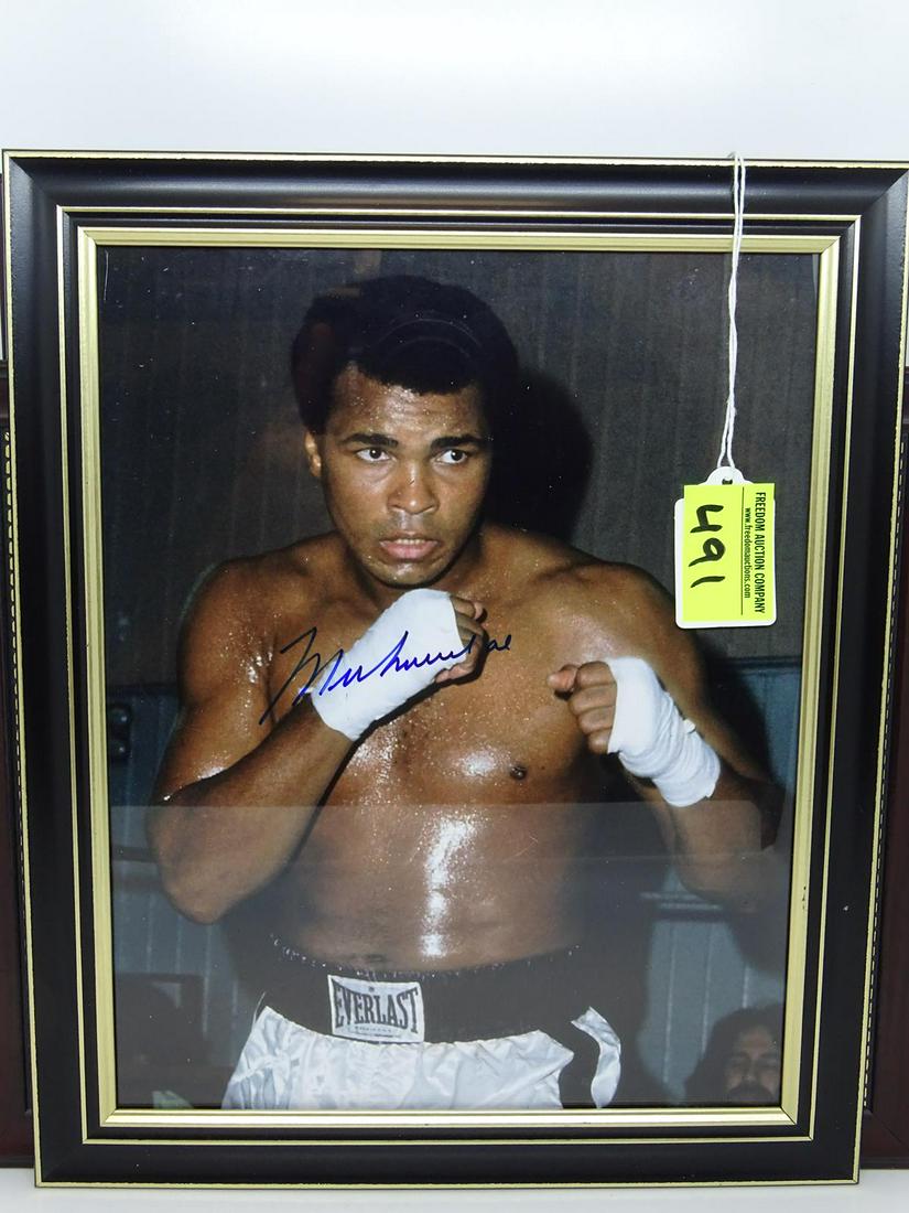 MUHAMMED ALI AUTOGRAPHED PHOTO: COA BY BRAD'S EXTRA INNINGS. 8"X10"