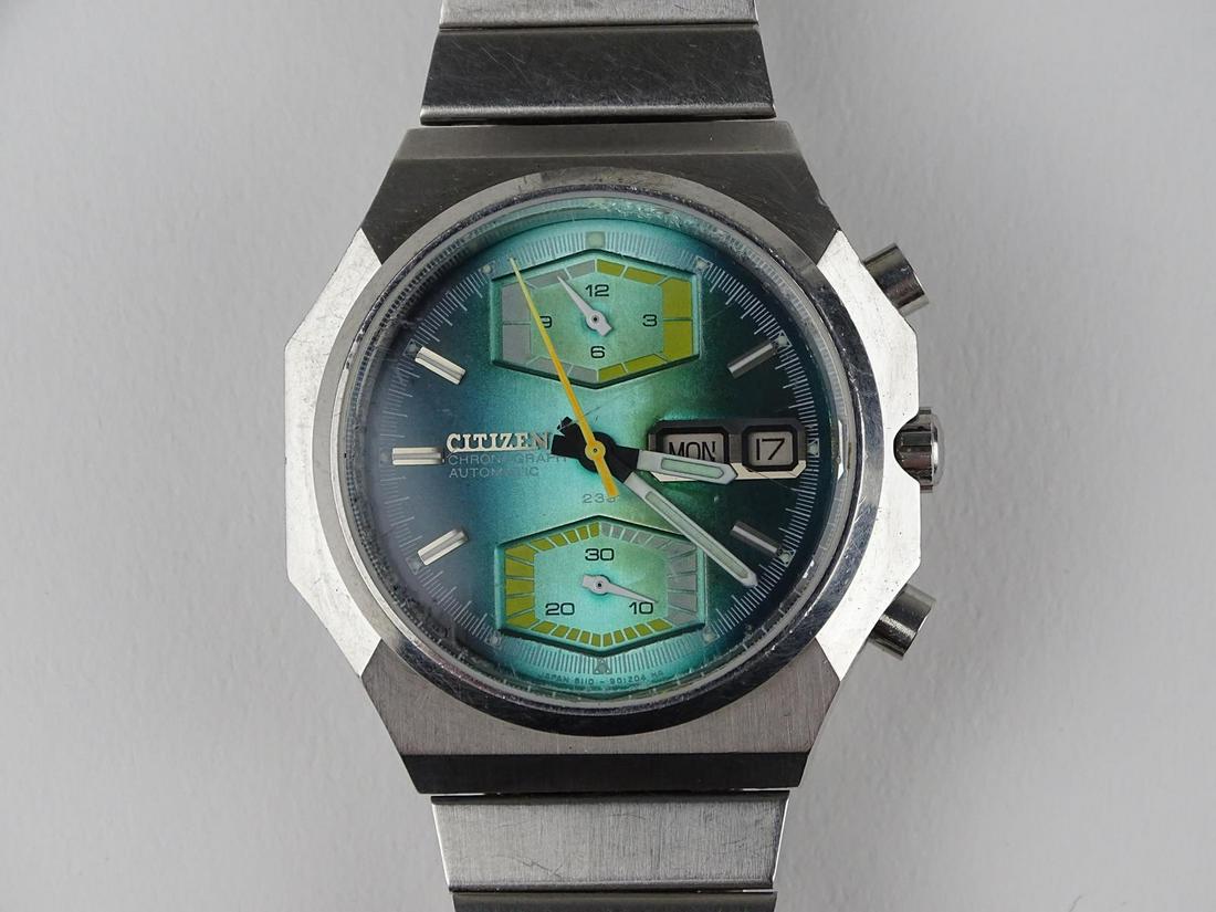 CITIZEN CHRONOGRAPH MEN'S WATCH: #67-9151. SHADED GREEN DIAL WITH YELLOW/ORANGE BORDERED SUB-REGISTERS. UNUSUAL OCTAGONAL CASE. MINOR WEAR.