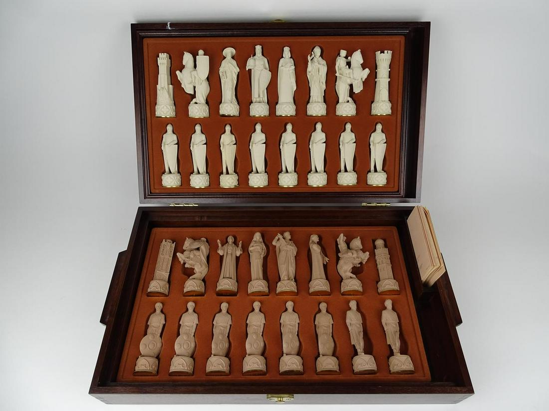 THE GREAT CRUSADERS CHESS SET: FRANKLIN MINT, FRANKLIN PORCELAIN, 1984