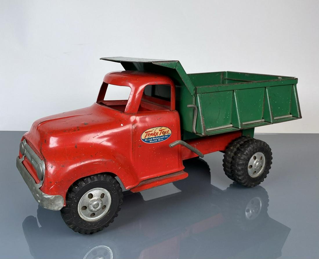 TONKA TOYS METALCRAFT DUMP TRUCK: 13"X7"X6"