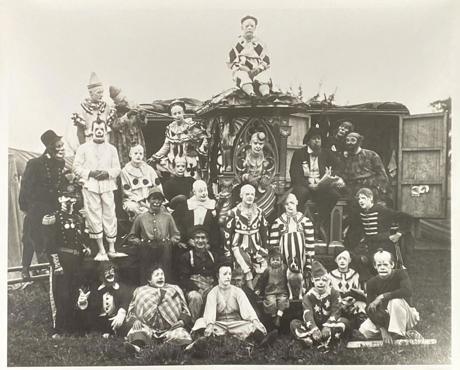 FREDERICK W. GLASIER SILVER GELATIN PHOTOGRAPH (1 of 1)