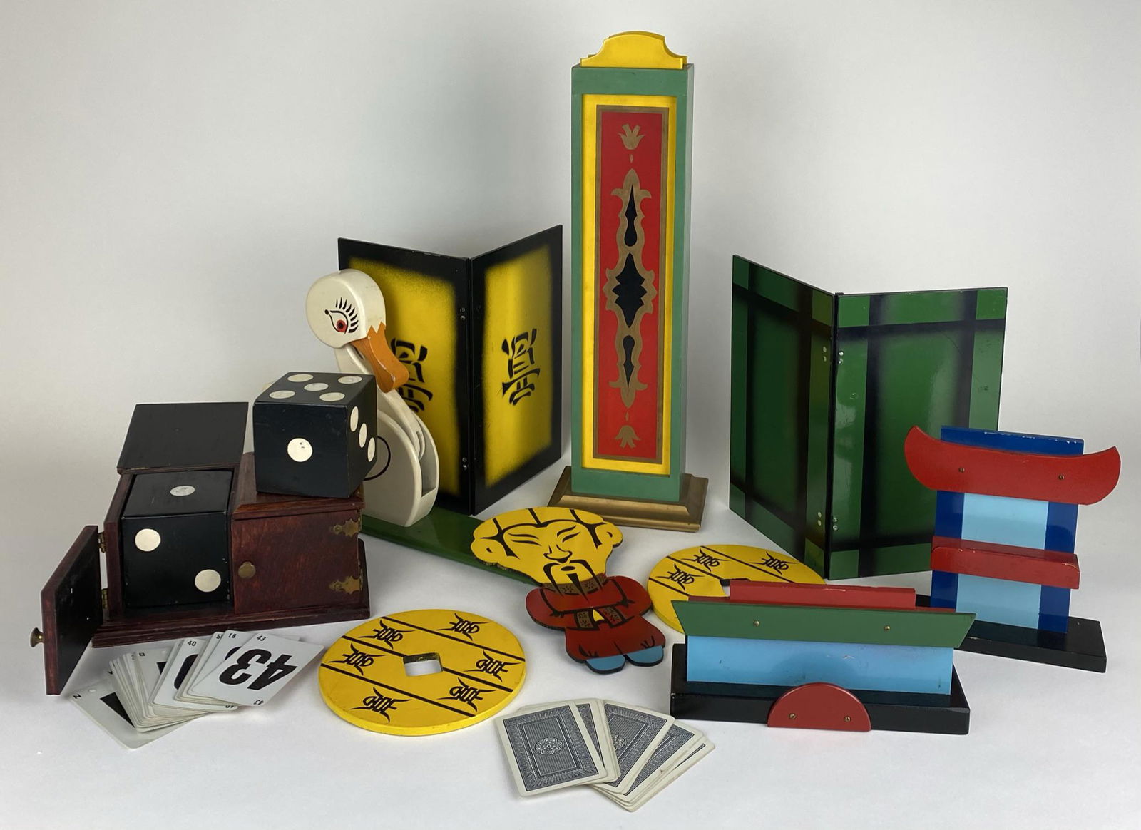 COLLECTION OF MAGIC PROP ITEMS (1 of 1)