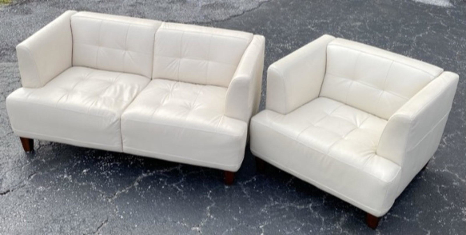 CHATEAU D'AX LEATHER GROUP: LOVESEAT AND CLUB CHAIR. SOFA IS 60"X36"X28", CHAIR IS 37"X36"X28". LIGHT WEAR